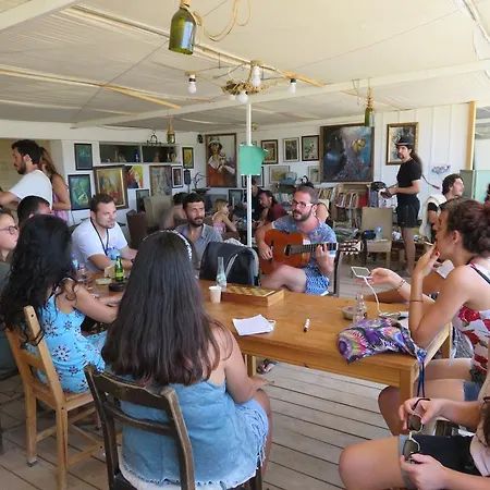 Kamp alanı Teos Sanat Kampi Siğacık
