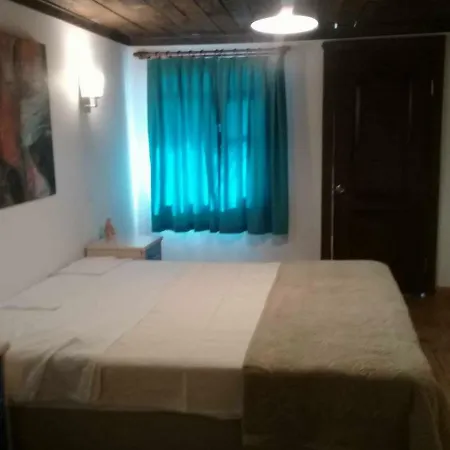 Teos Sanat Kampi